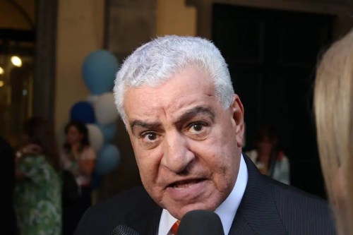 - Zahi -